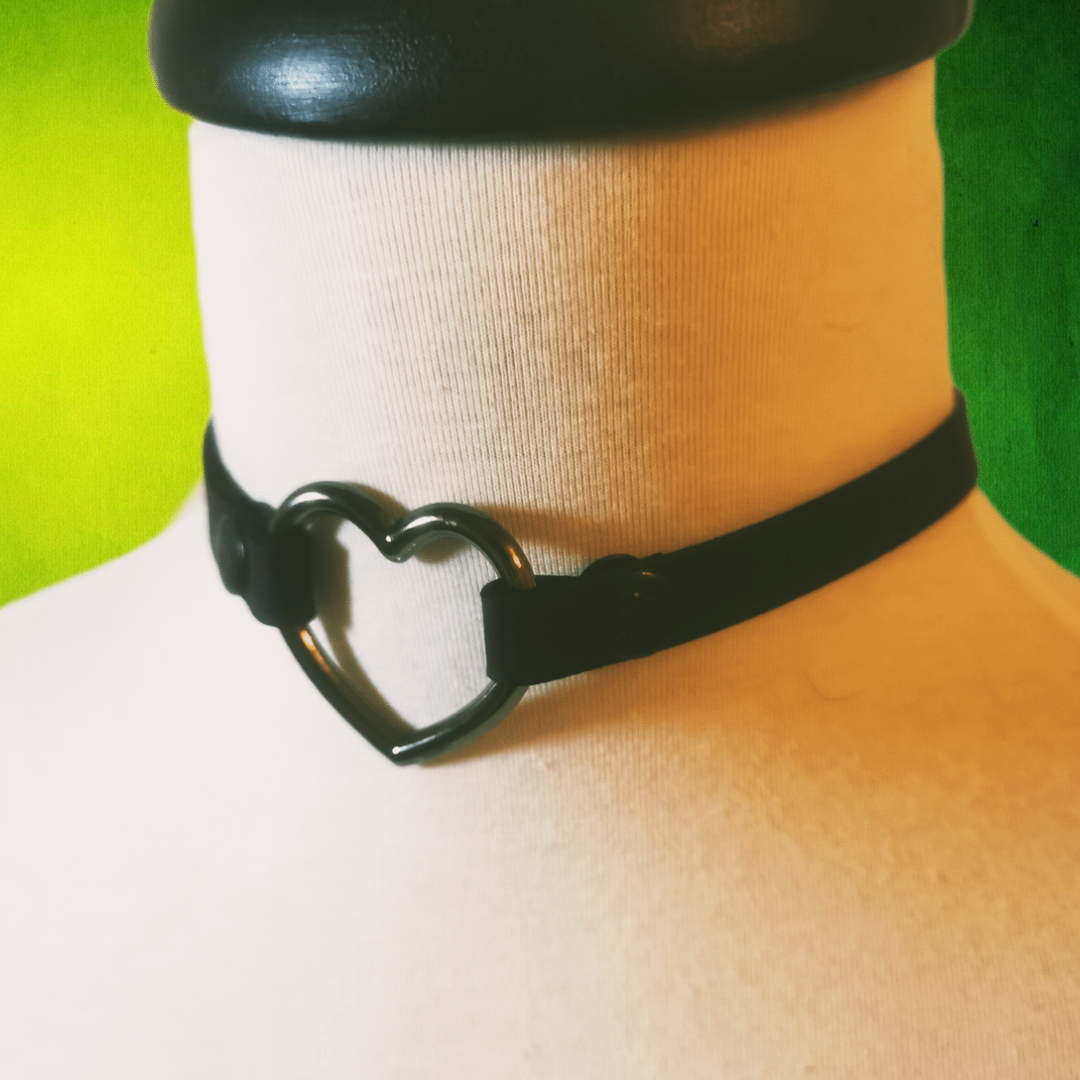 Custom heart-y choker