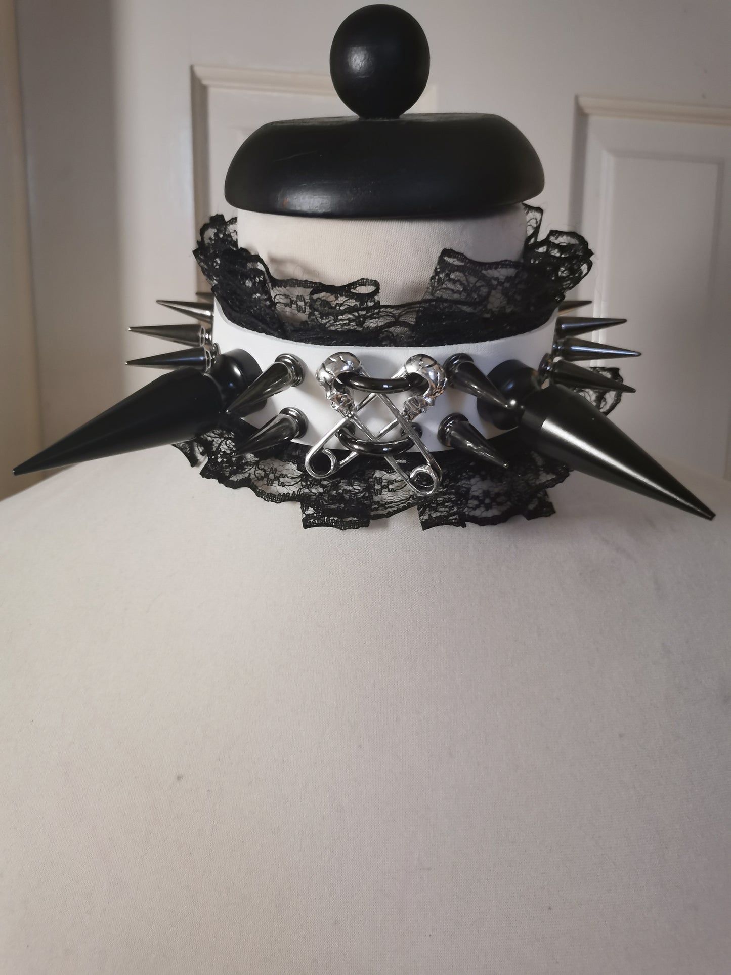 Custom PIRATE PUNK collar